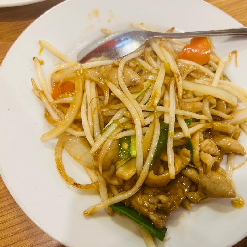 ニラとホルモン炒め(豊味楼)