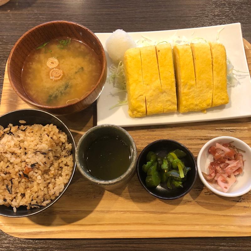 だし巻き定食(花満円)