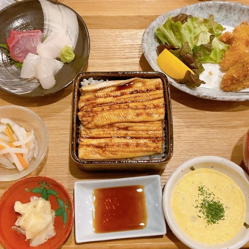 小さな穴子重と牡蠣フライ定食(みこと屋)