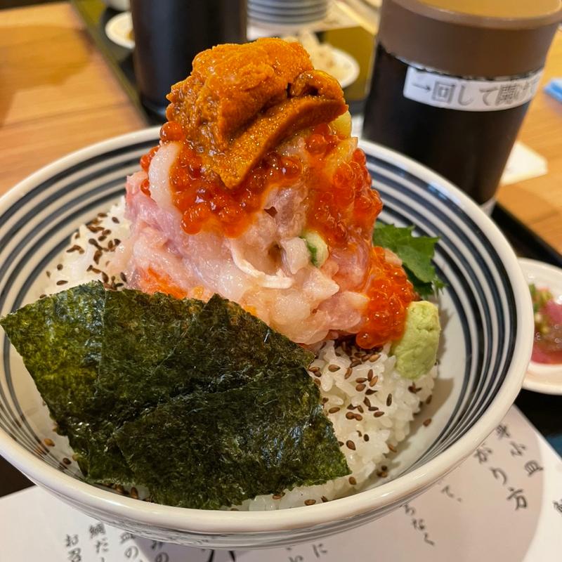 ぜいたく丼　特上(日本橋海鮮丼 つじ半 ららぽーと立川立飛店)