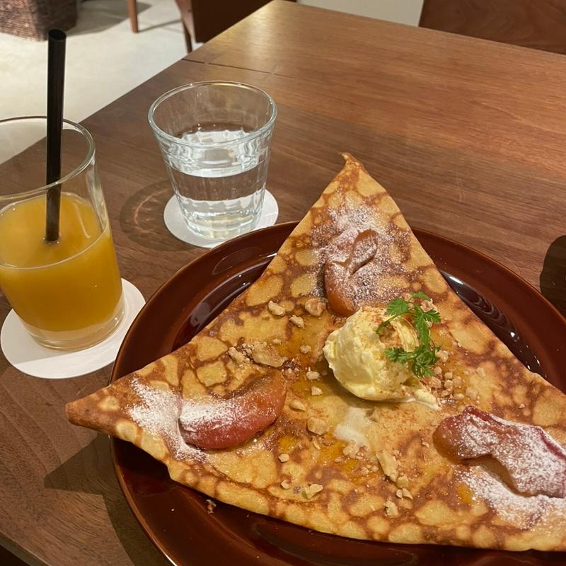 クレープ｢キャラメルりんご｣(arles cafe)