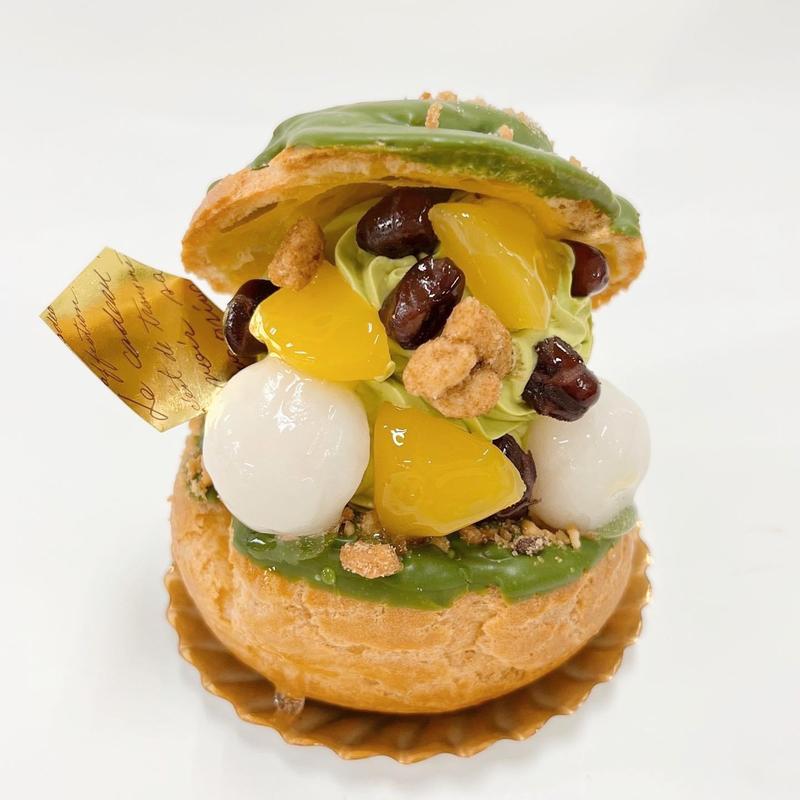 抹茶シュークリーム(トリアノン洋菓子店 高円寺本店)