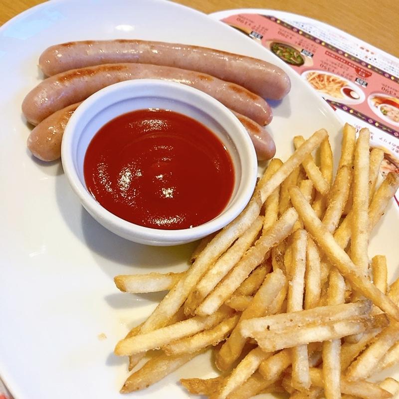 カリカリポテトとソーセージの盛り合わせ(ココス 白島店)