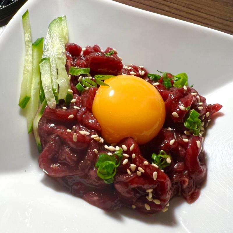 馬肉ユッケ(飛騨牛の奴隷)