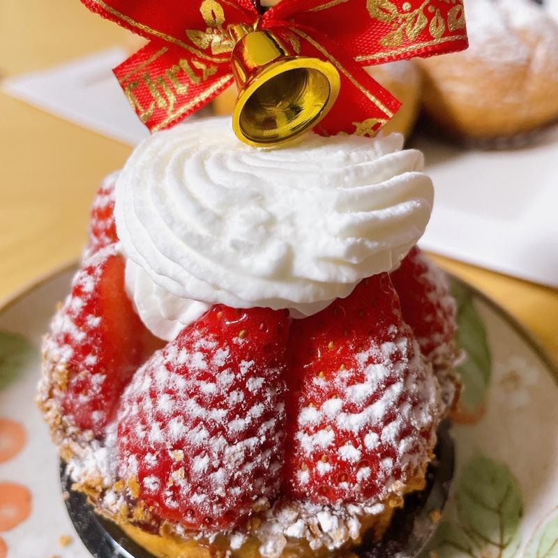 苺のタルトレット(パティスリー ラヴィアンレーヴ)