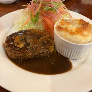 特製煮込みハンバーグマッシュルームソースマカロニクリームグラタン(オーレオーレ （Ole Ole）)