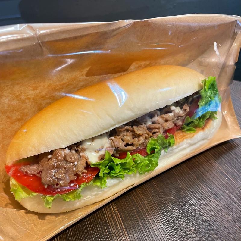 鉄板！焼肉(焼きたてコッペ製パン)