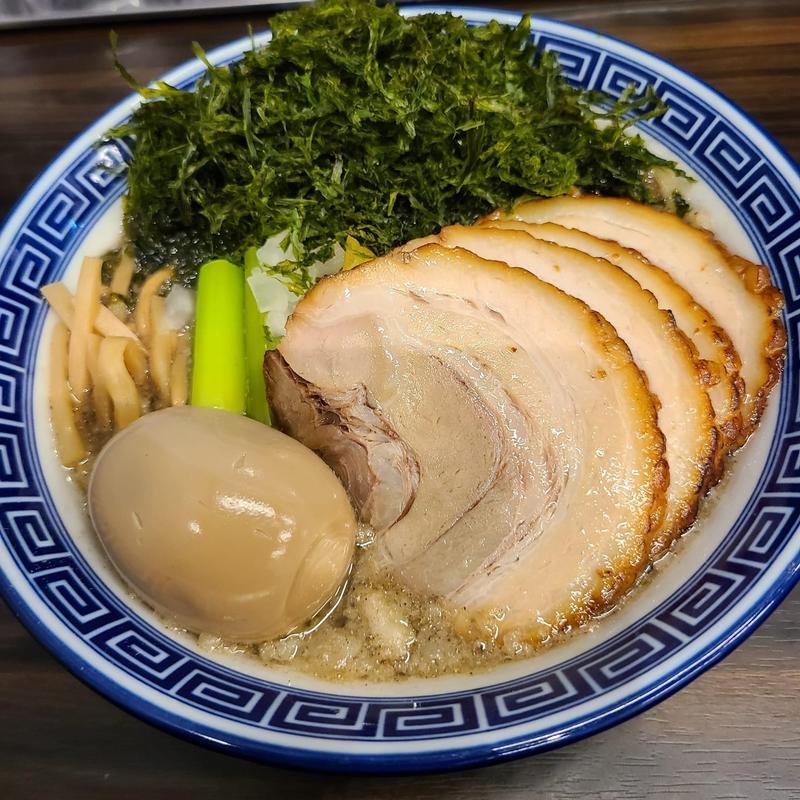 特製全部のせ烏賊背脂煮干し中華そば(錦糸町中華そば さん式)