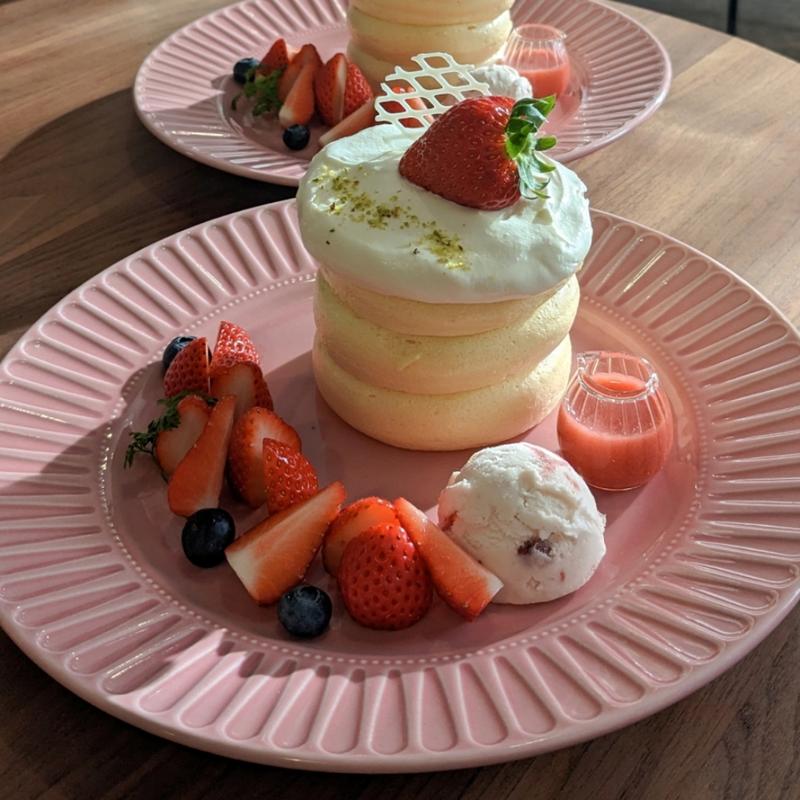 いちごのパンケーキ(MooM Cafe)