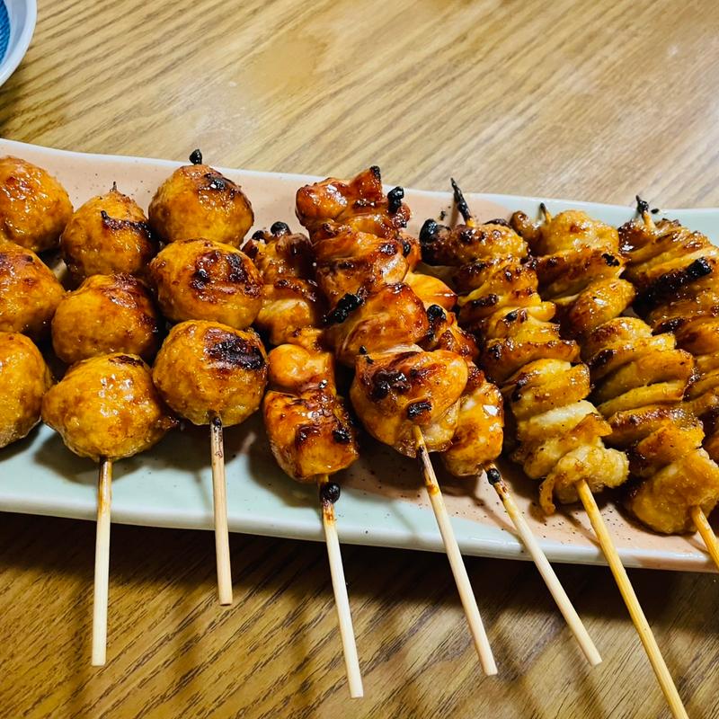 もも焼き＋鳥皮＋つくね(串焼き 与兵)
