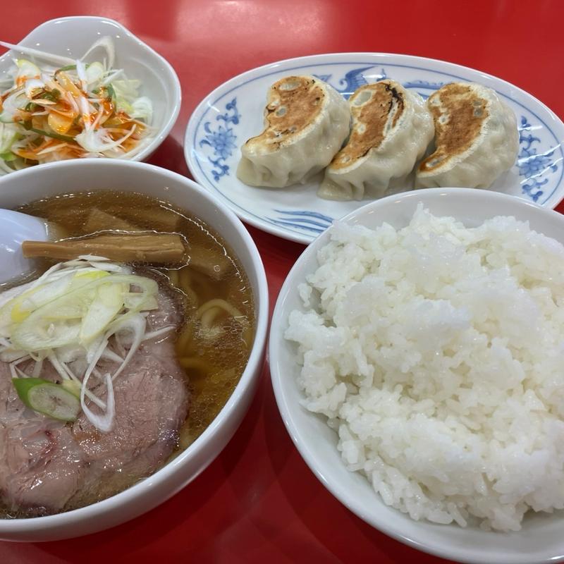 半ラーメン、サンコ餃子、ライス、ネギ(麺来亭)