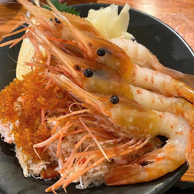かにボタンえび丼(海さくら 蝦夷海（えぞうみ）‐EZOUMI‐)