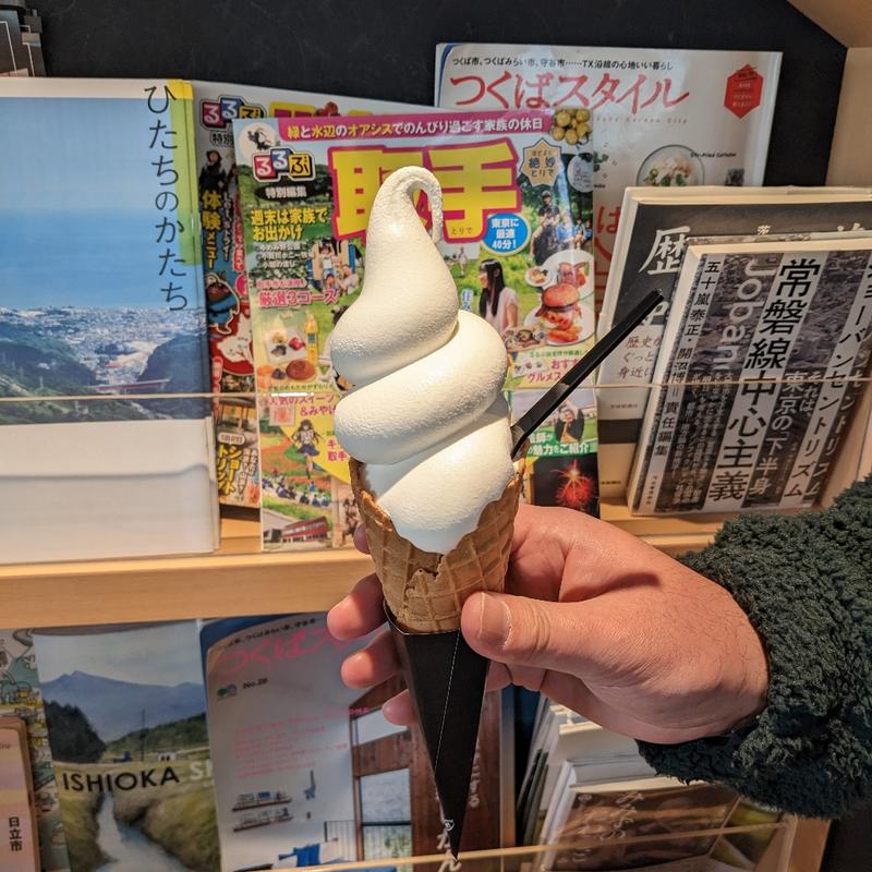 茨城県産 ミルクソフト(バラカフェ（BARA cafe／茨城SENSE内）)