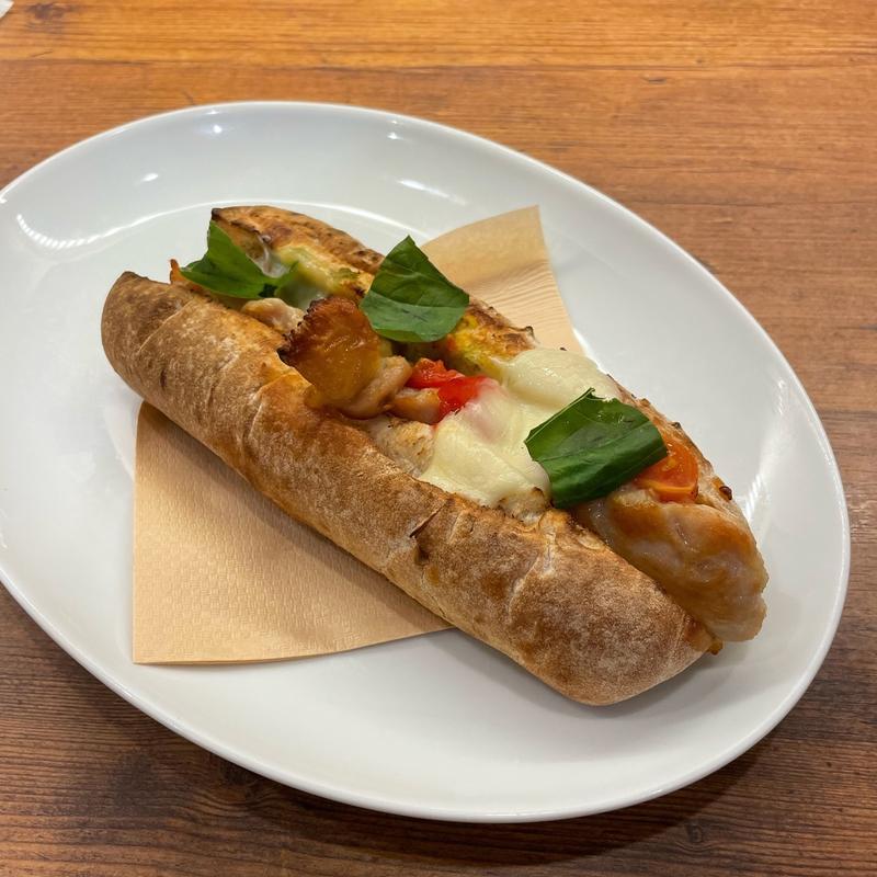 カスクートサンド〜チキンバジル〜(オリーブの丘 綾瀬店)