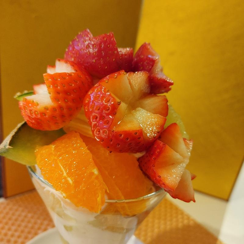 フルーツパフェ(果実房YAMATO)