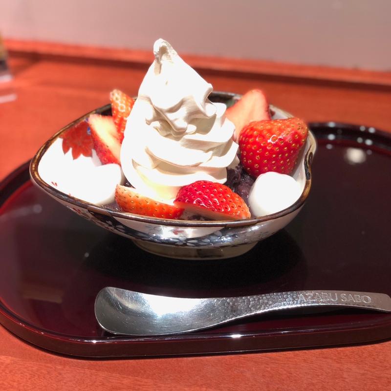 いちご白玉クリームぜんざい(麻布茶房 柏髙島屋ステーションモール店)
