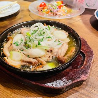きのこと鶏セセリのアヒージョ(シブヤバル209 )