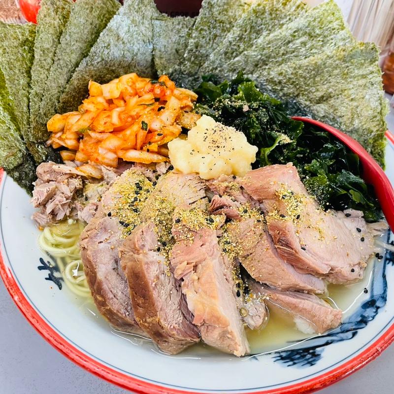 ネギ塩チャーシュー＋海苔＋わかめ＋サービス辛タマ(ラーメンショップ 122号騎西店)
