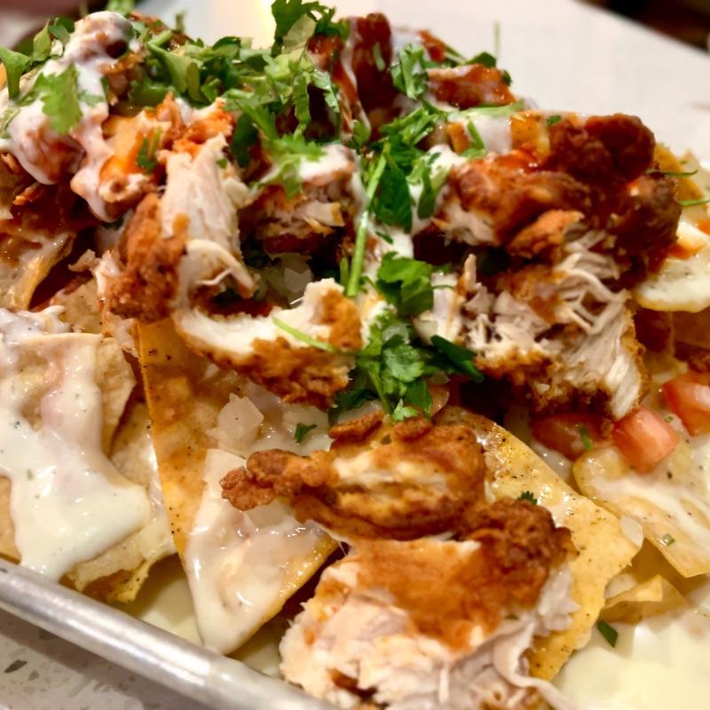 Baffaro chiken nachos(Tin Lizzy)