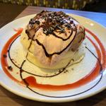バレンタインチョコクリームのリコッタパンケーキ(高倉町珈琲 柏の葉店)