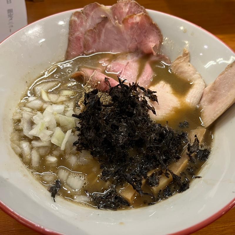5種の濃厚煮干しらあめん(醤油と貝と麺 そして人と夢 )