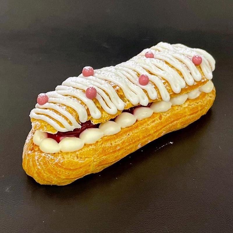 グリオットフロマージュエクレア(オークウッド)