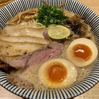 (ラーメン二郎 三田本店 （らーめんじろう）)