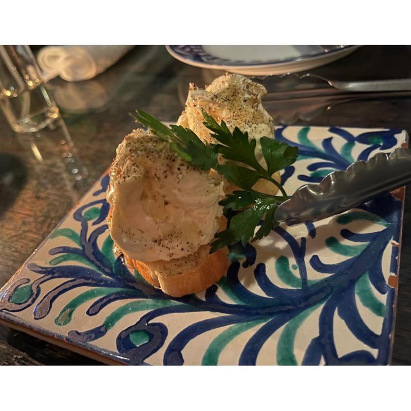 ゴルゴンゾーラと蜂蜜のブルスケッタ(Daliguadalupe Terrace House)