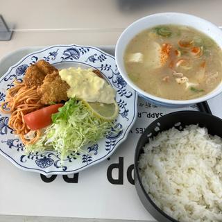 ホッケフライ　豚汁(札幌市役所地下食堂)