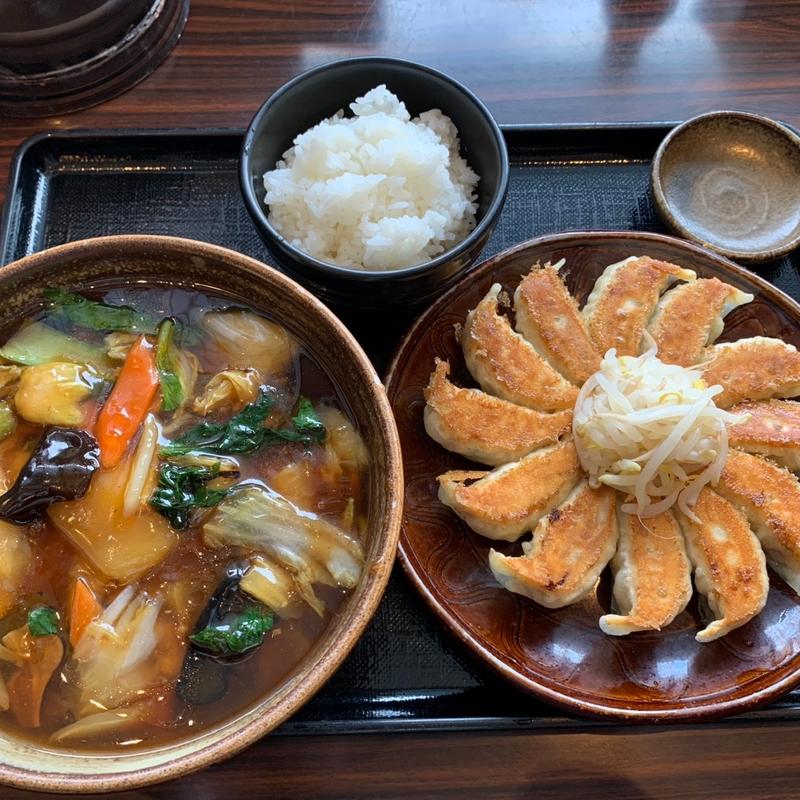 五目ラーメンと浜松餃子のセット(五味八珍　浜松駅ビルメイワン店)