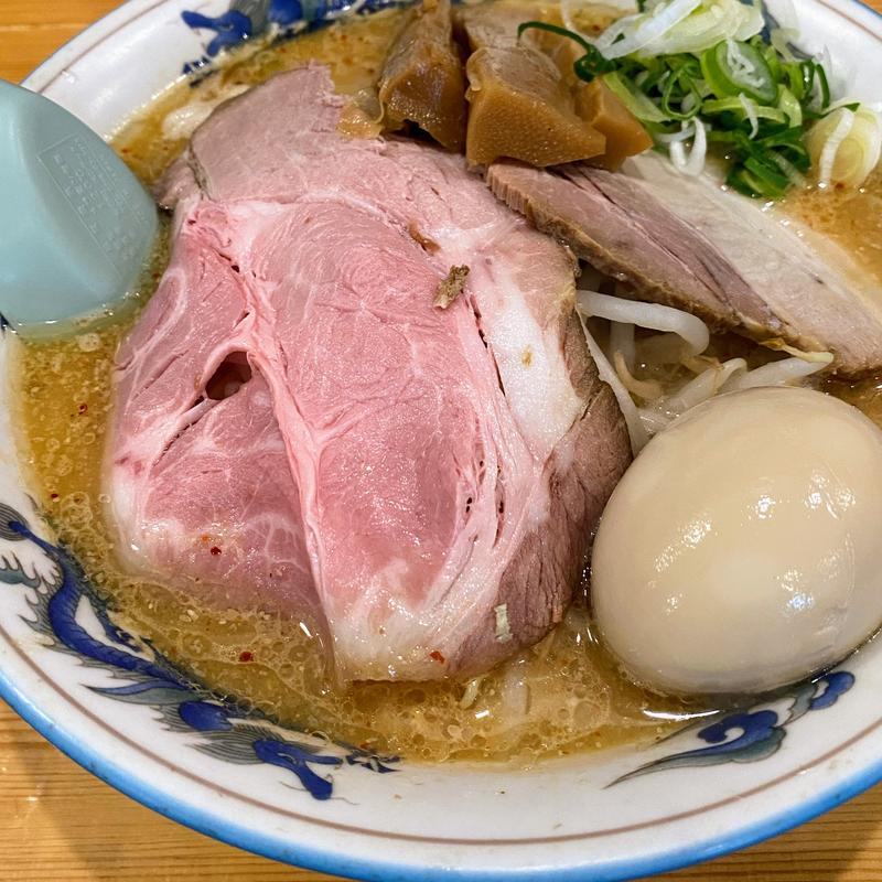 みそラーメン味玉(らーめん もんつきかかか )