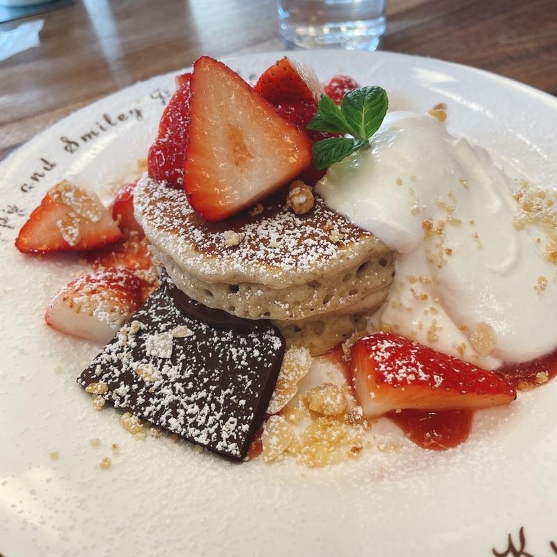 いちごのパンケーキ(九州パンケーキカフェ 宮崎本店 )