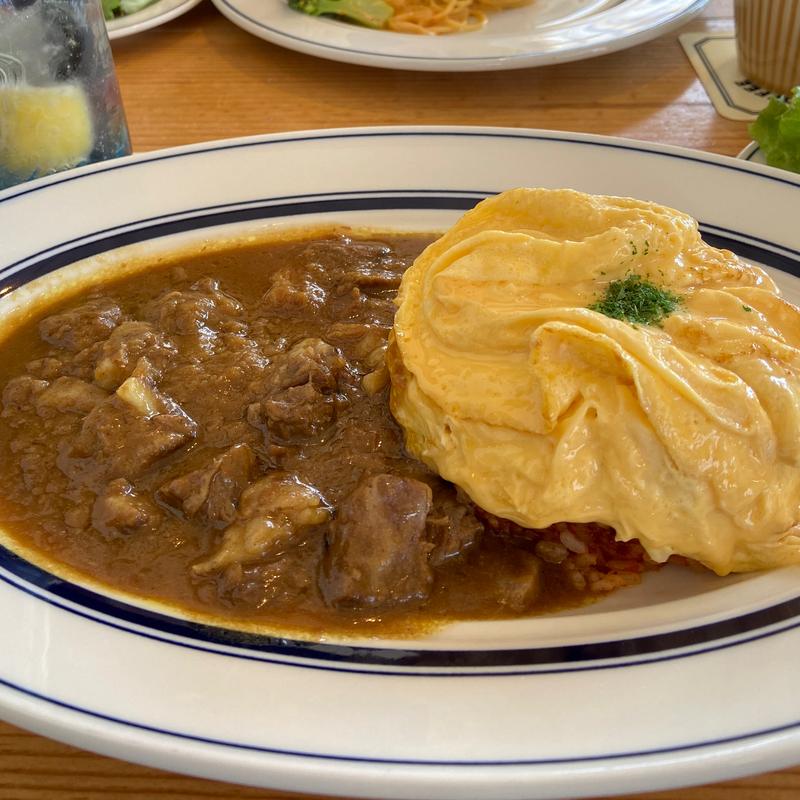 仙台牛のビーフカレーオムライス(ヒナノ珈琲 越谷店)