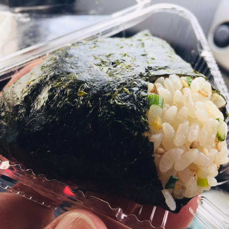 鶏飯風おむすび(むすびどき )