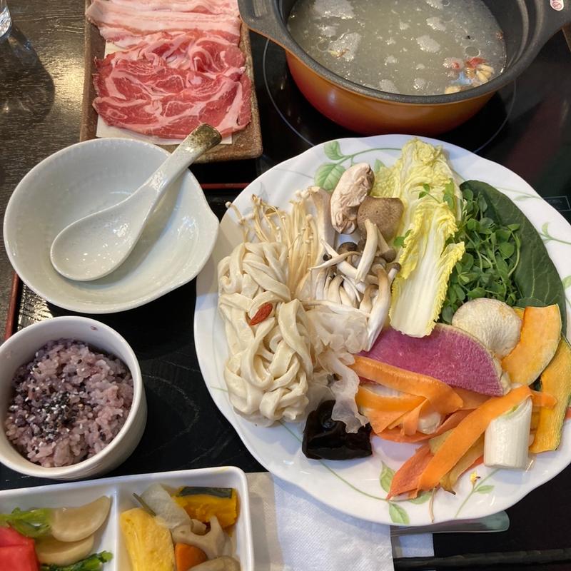 薬膳しゃぶしゃぶ　イベリコ豚(しゃぶしゃぶ 森の茶屋 高尾店)