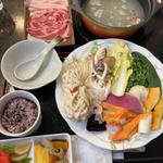 薬膳しゃぶしゃぶ　イベリコ豚(しゃぶしゃぶ 森の茶屋 高尾店)