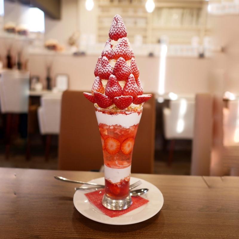 季節のパフェ(カフェ ラ ぺ(CAFE LA PAIX)甲府店)