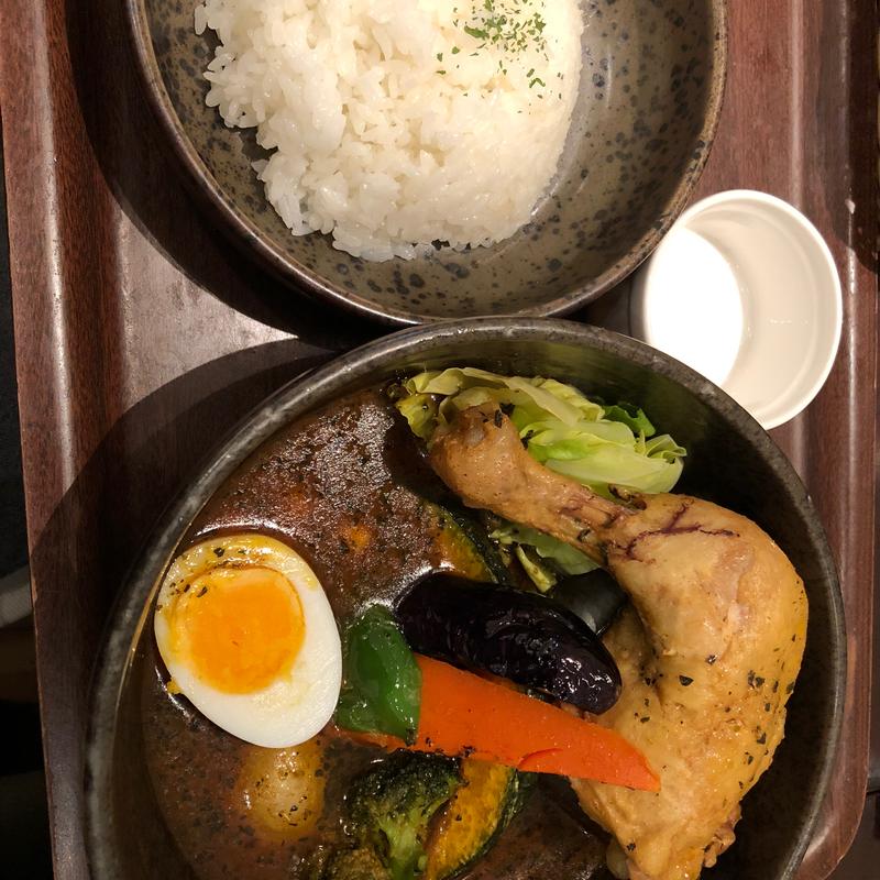 チキンレッグ&野菜(Vajraroad ヴァサラロード)