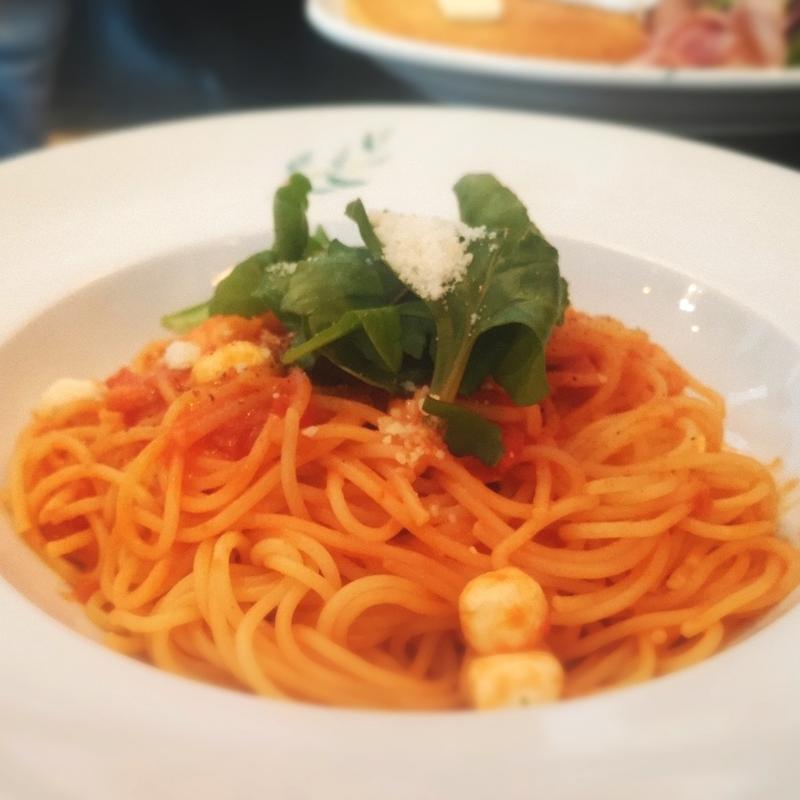 エビとモッツァレラのトマトクリームソース(ドトール珈琲農園 江戸川店)