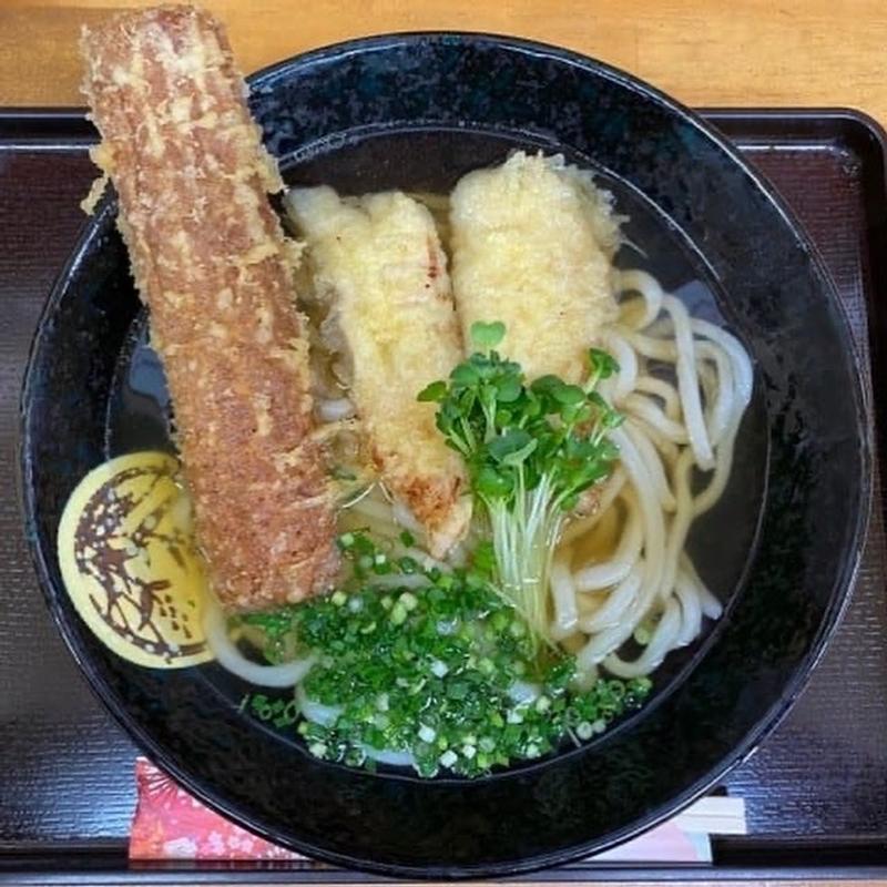 鶏ちく天うどん(手打ちうどん 紅屋)