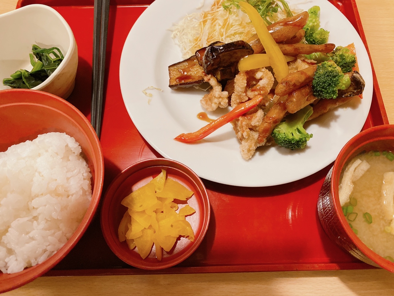 あんかけさん専用 豚肉となすの中華あんかけ | おかずセット | 日本ケアミール株式会社