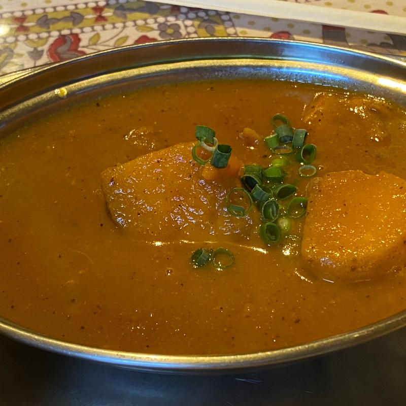  ジャガイモとチキンのカレー(スラージ)