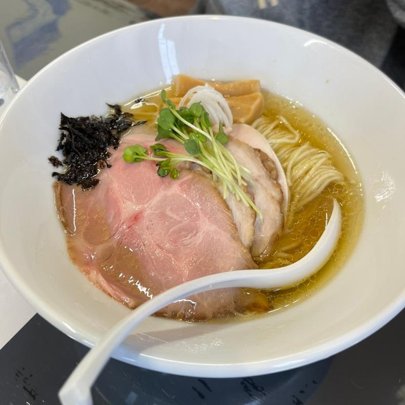 煮干しらぁめん(ラーメン香華 （ラーメンコウカ）)