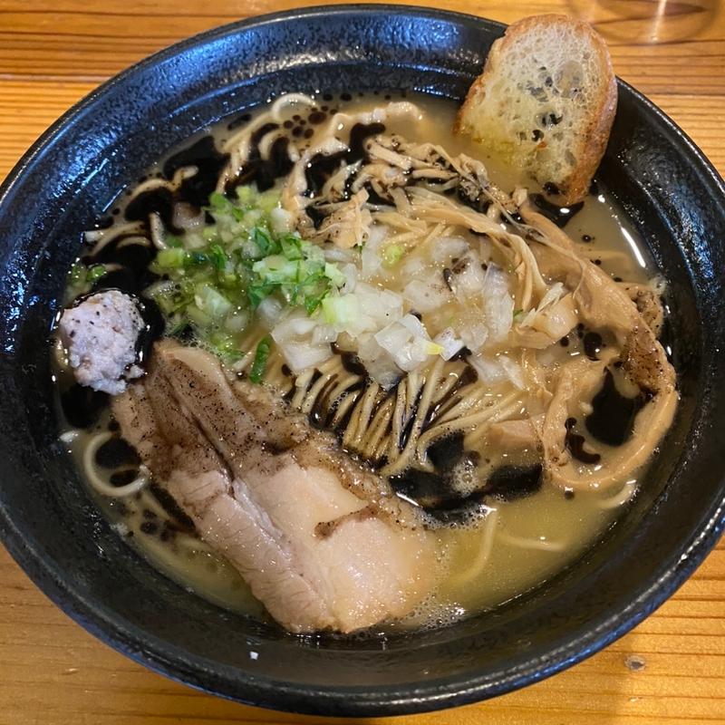 鳥そば　黒(はりけんらーめん南店)