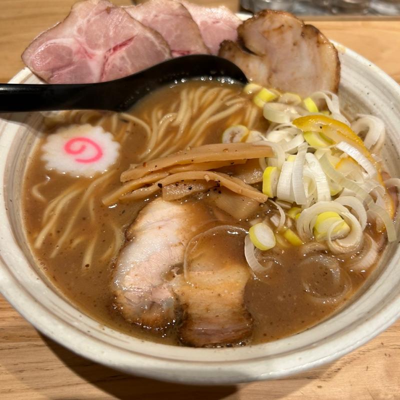 豚そば(NOROMANIA)