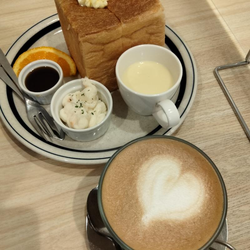 モーニング　サイコロトースト　カフェラテ(CROCE ＆ Co.)