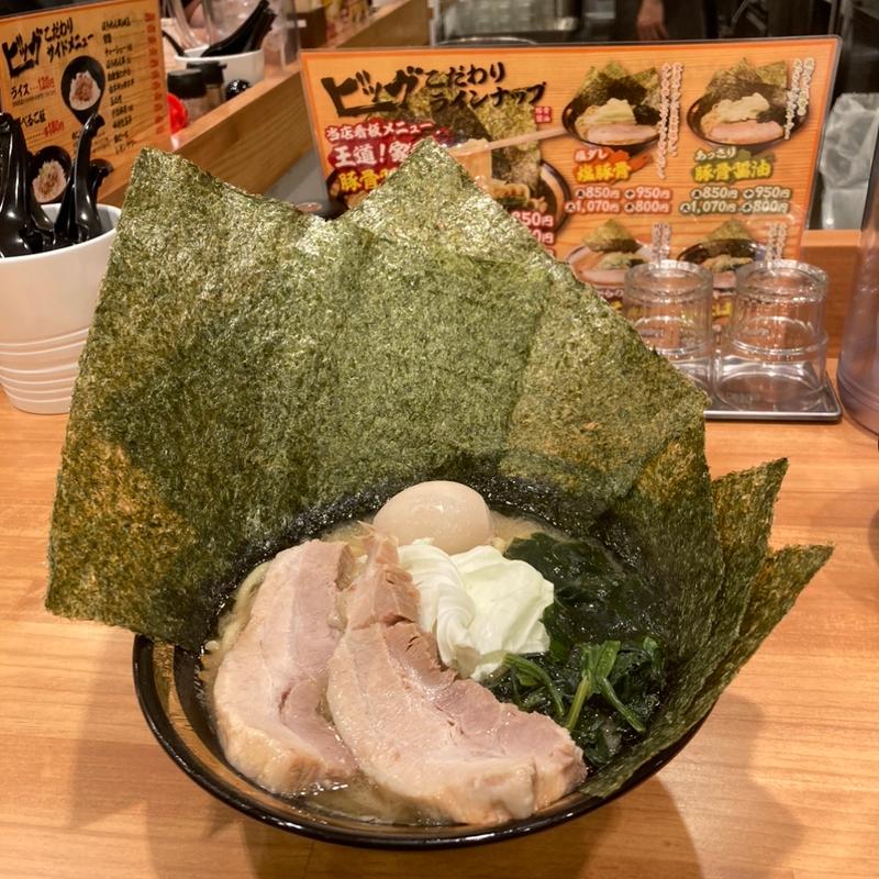 豚骨醤油＋五橋盛り(らーめんビッグ 五橋店)