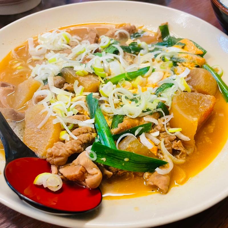 ピリ辛もつ煮玉子とじ定食(ラーメン勝ちゃん)