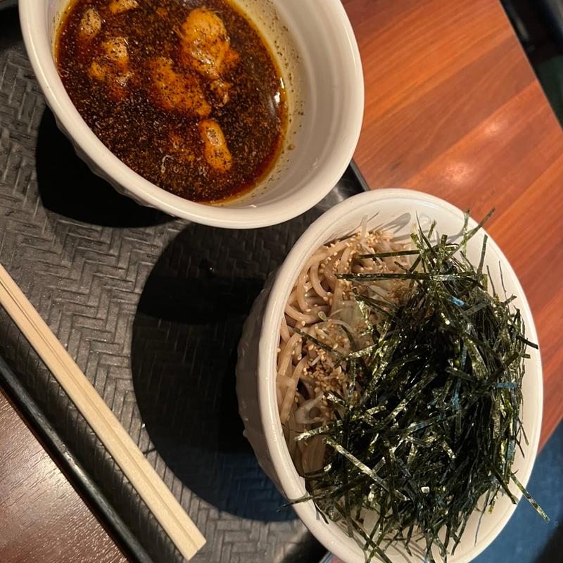 (なぜ蕎麦にラー油を入れるのか)