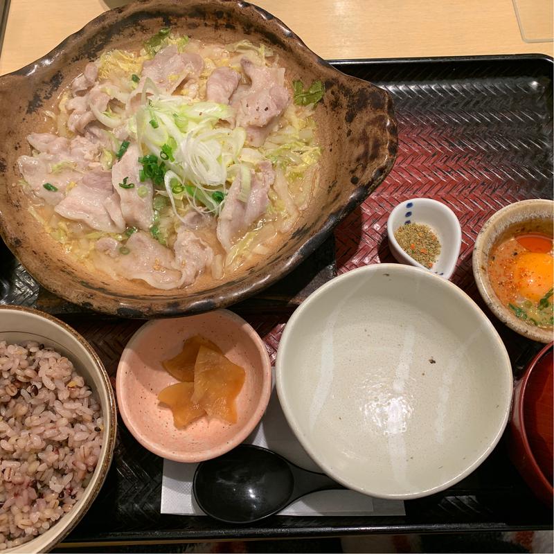 豚の塩麹漬けと白菜のさっぱり土鍋定食(大戸屋ごはん処 仙台一番町店)